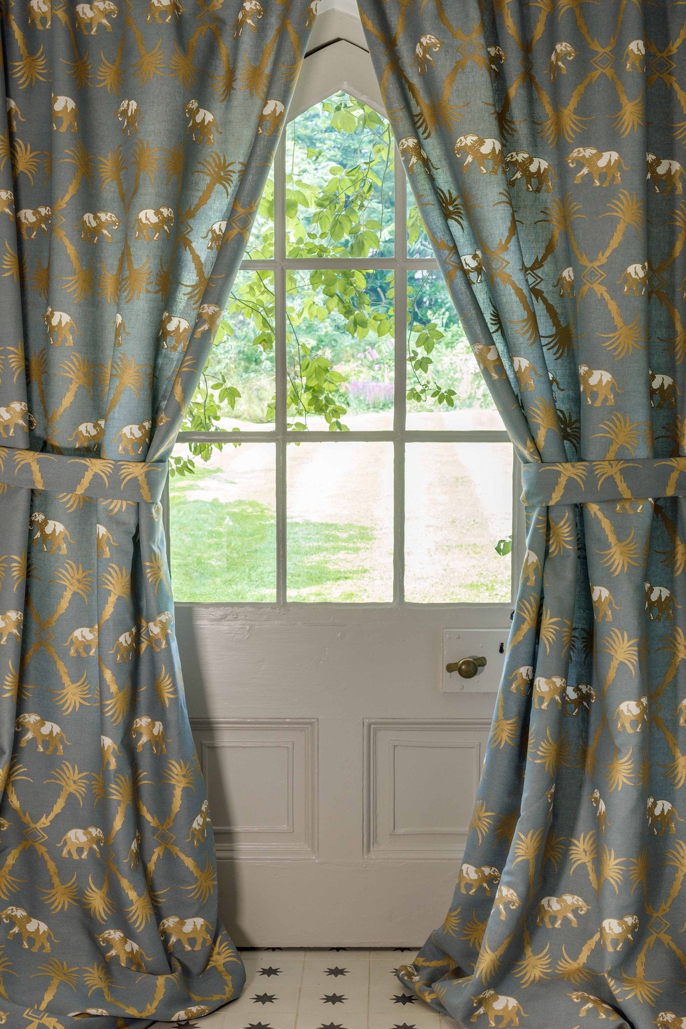 Elephant Palm Roman Blind | Made to Measure | Gunmetal / Gold